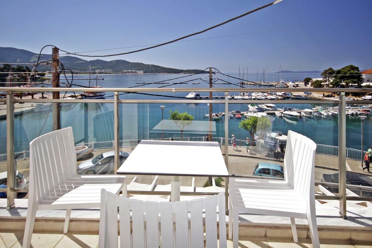 Hotel Aqua Marine 2 à Neos Marmaras Extérieur photo