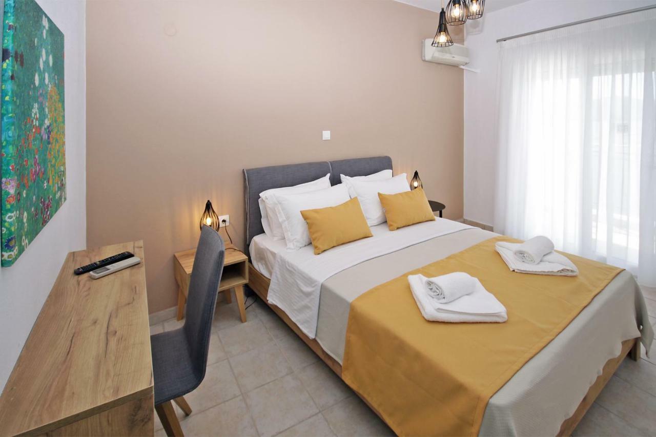 Hotel Aqua Marine 2 à Neos Marmaras Extérieur photo